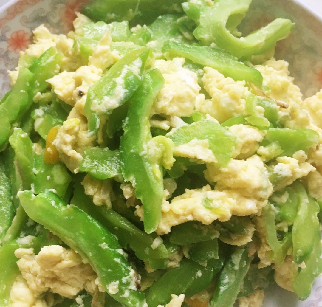 苦瓜炒鸡蛋