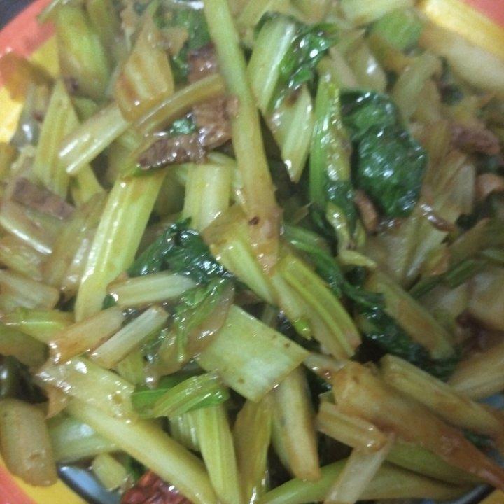 芹菜炒肉丝