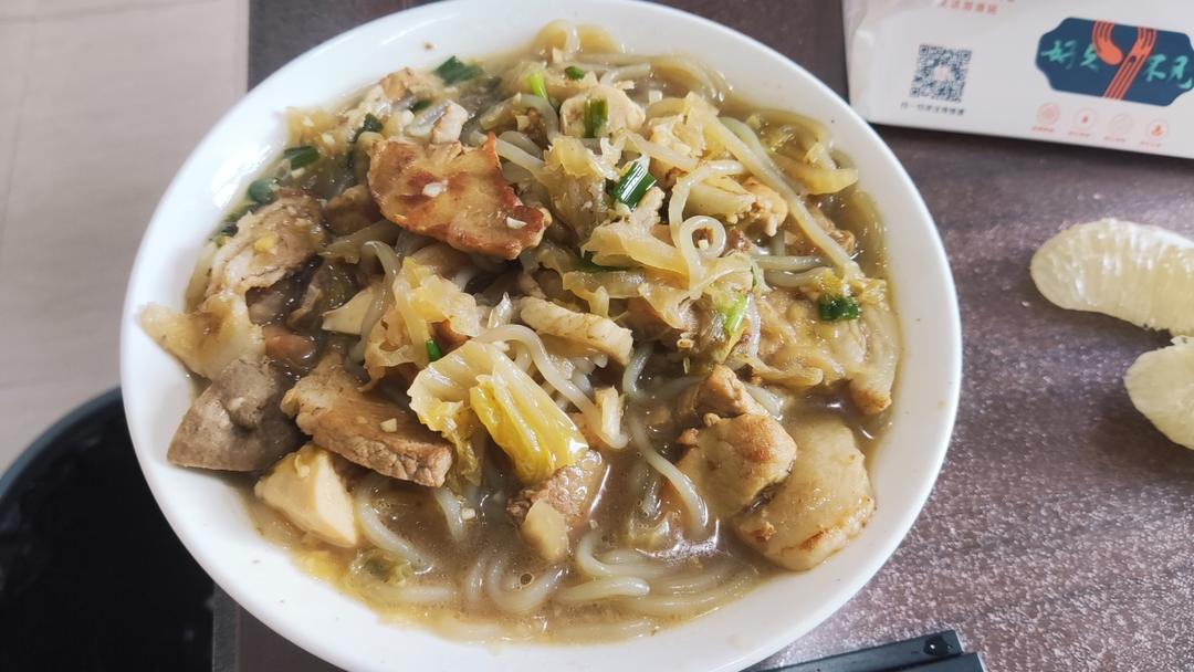 东北菜【排骨酸菜炖粉条】