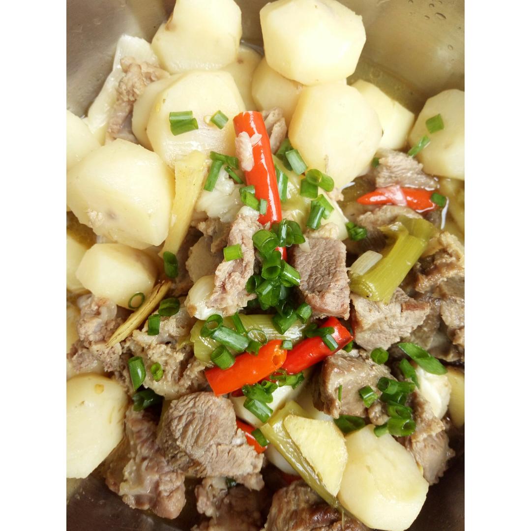 土豆焖鸭