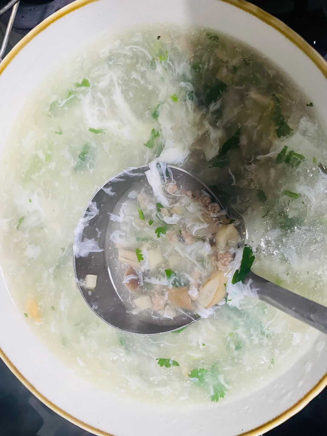 西湖牛肉羹，汤色清澈明亮的秘诀
