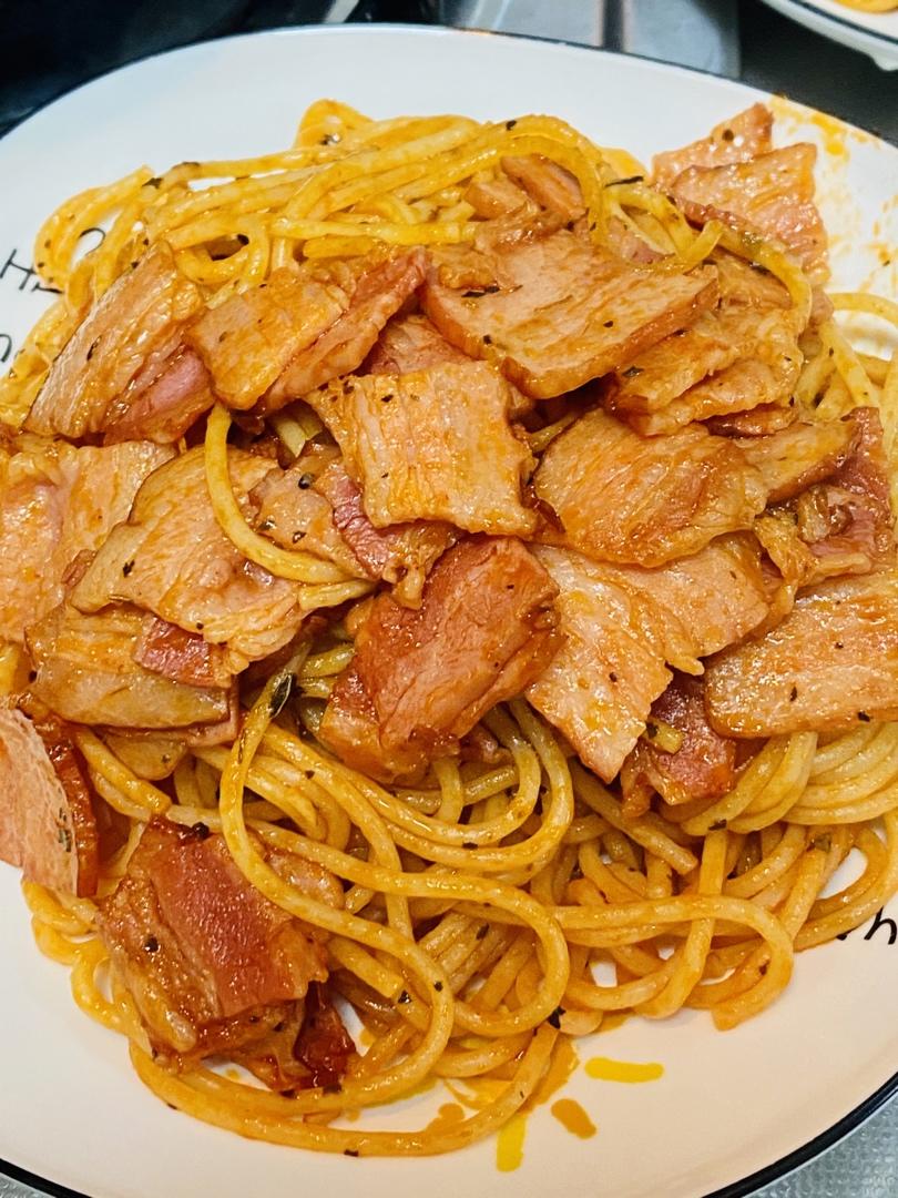番茄肉酱意大利面