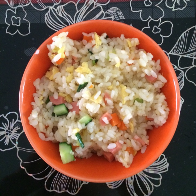 黄金火腿肠蛋炒饭