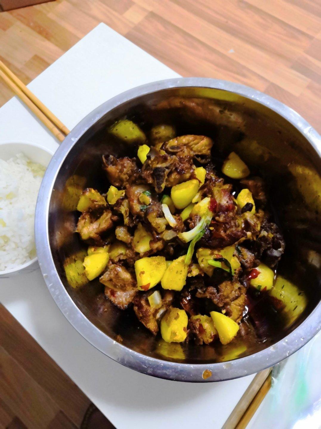 川味土豆烧排骨