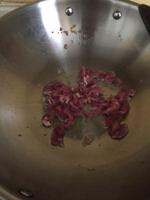 青椒肉丝炒生瓜（西葫芦）的做法 步骤2