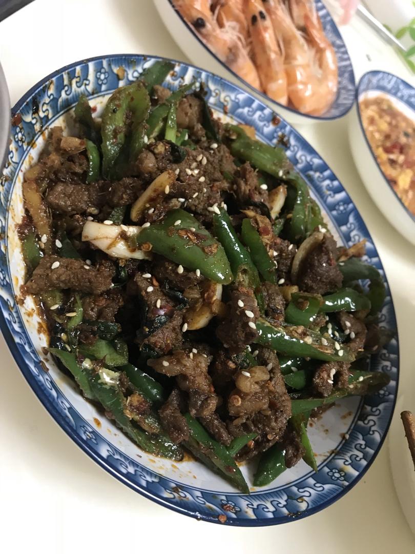 孜然青椒炒肉
