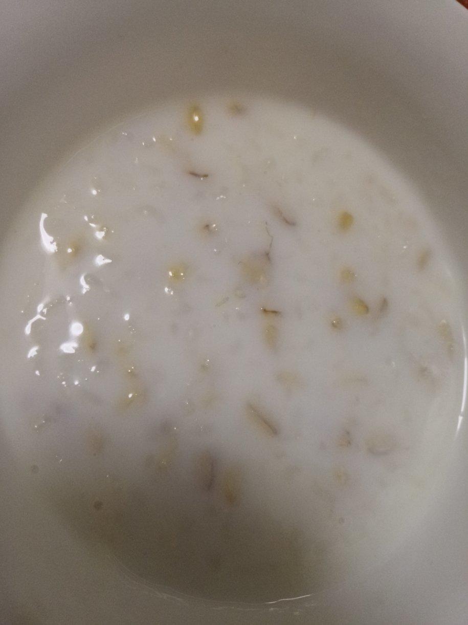 燕麦牛奶粥