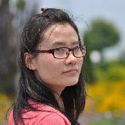 易佳木