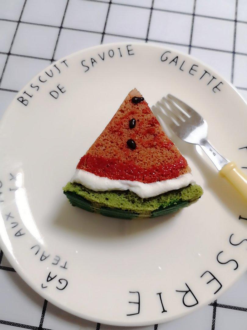 可爱的西瓜造型戚风蛋糕