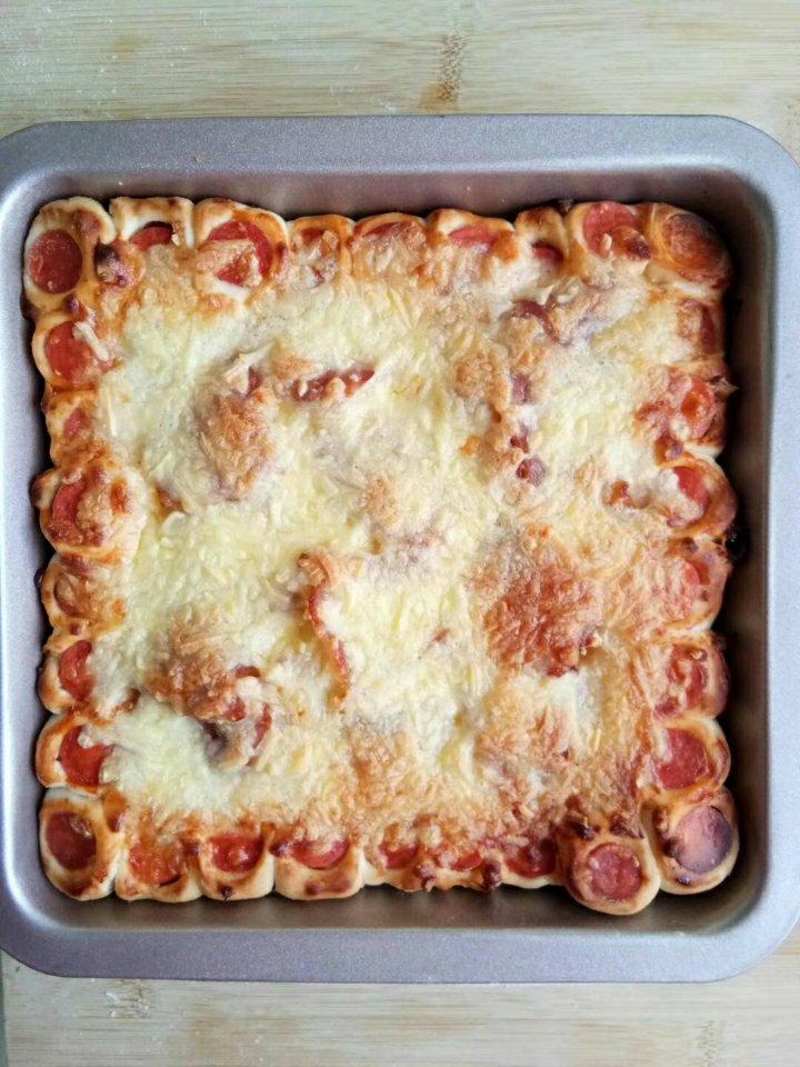 蘑菇火腿心花边比萨