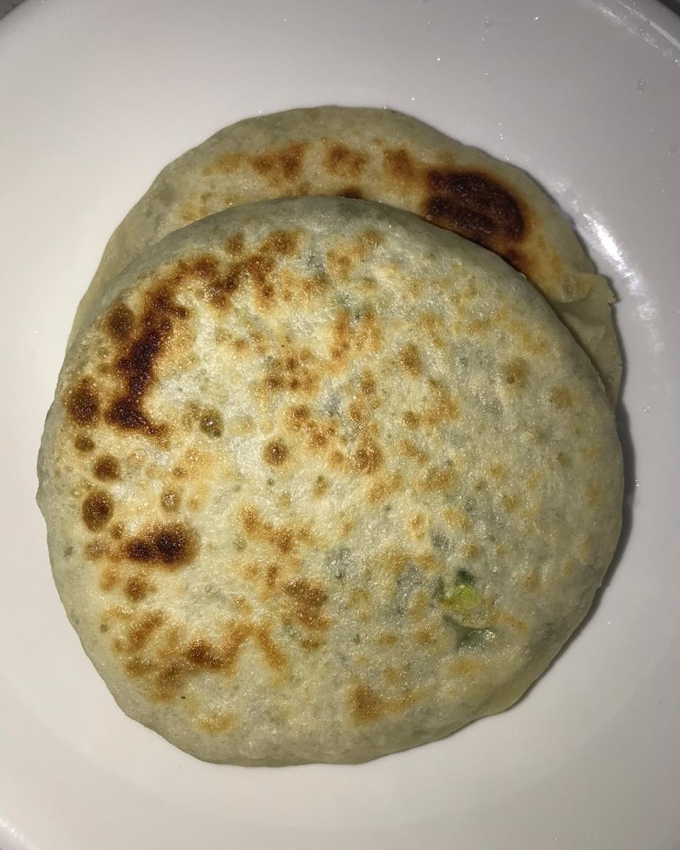 韭菜鸡蛋馅饼
