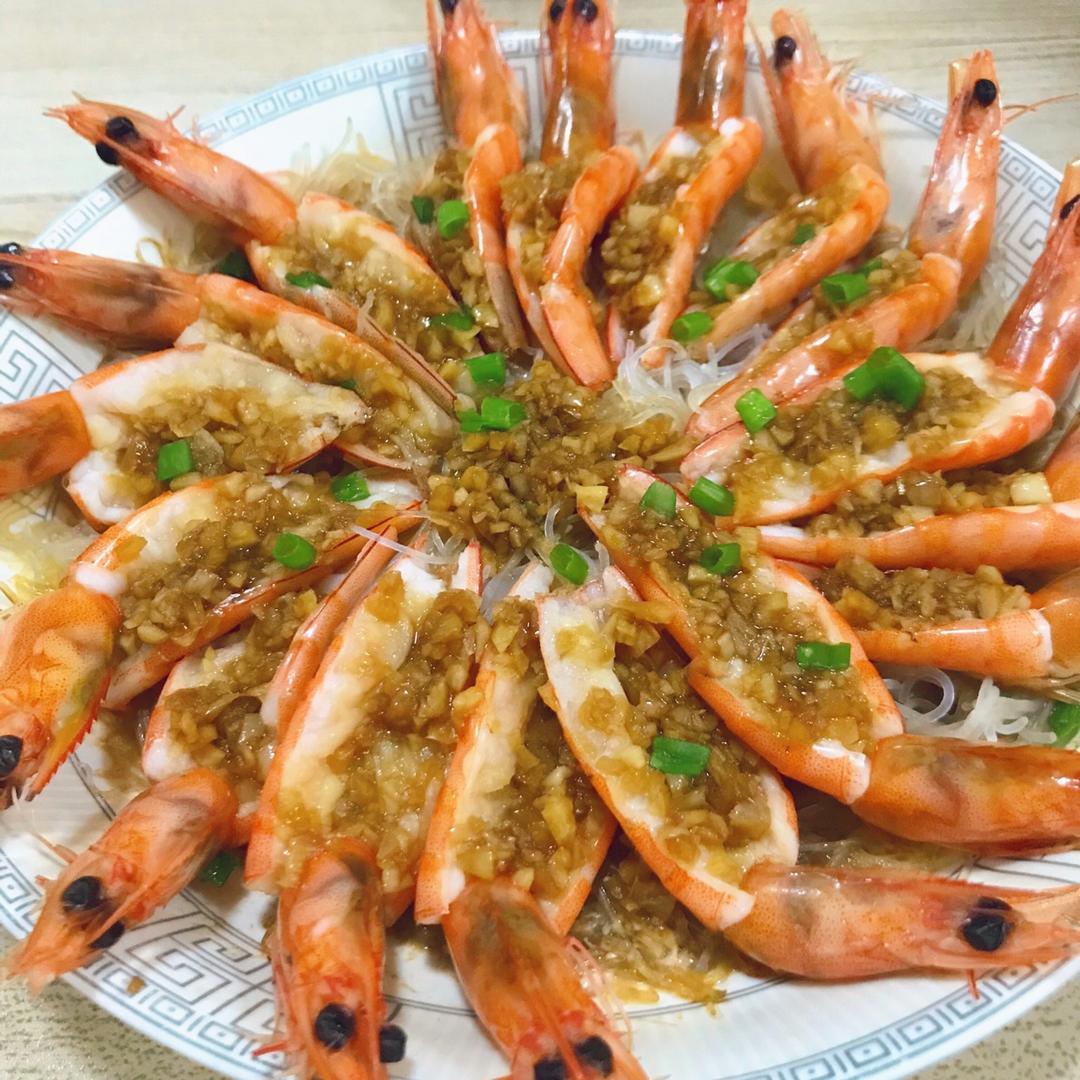 黎楚欣1993做的蒜蓉粉丝蒸虾