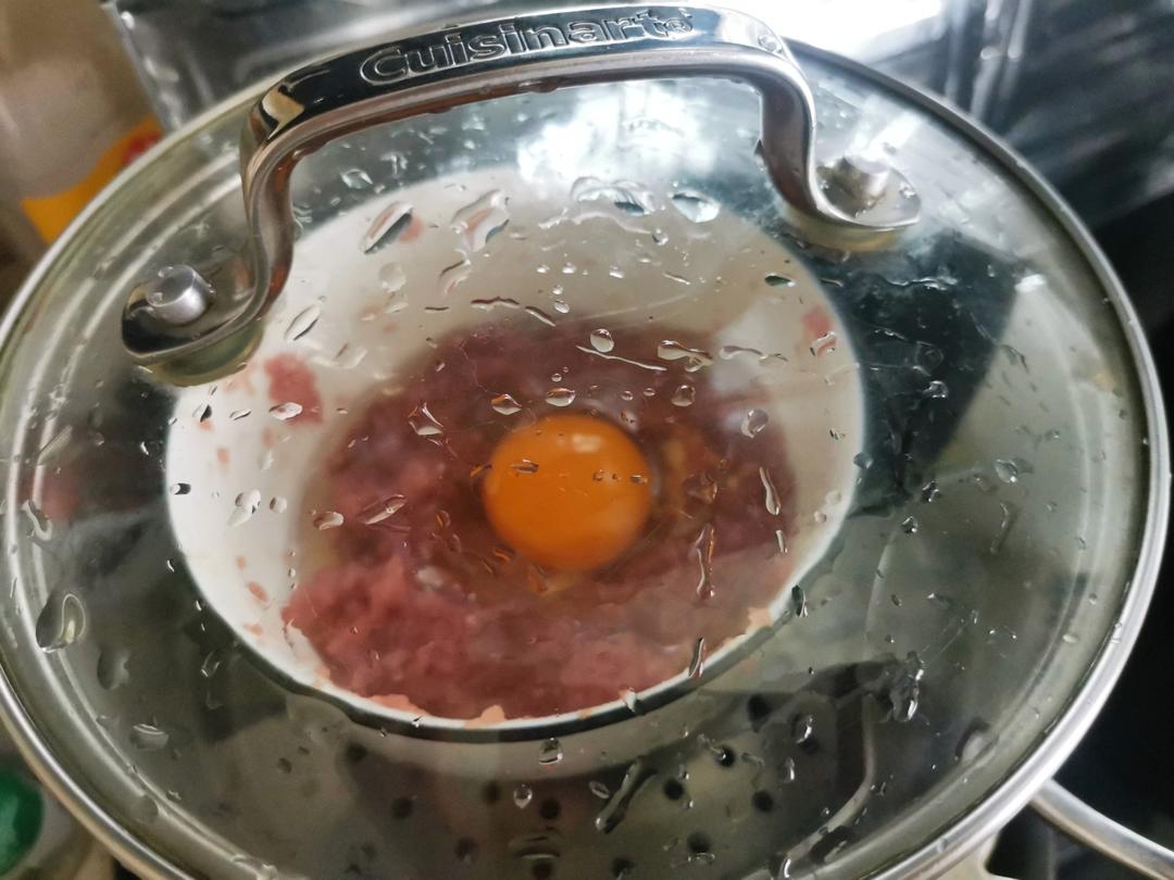 南昌鸡蛋肉饼瓦罐汤！是鸡蛋死死压着肉饼卧在罐底的那种！（电炖盅版）