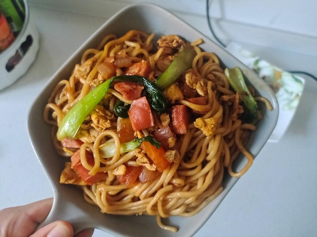 路边摊炒面🥘｜称之为夜宵杀手不过分吧🤣