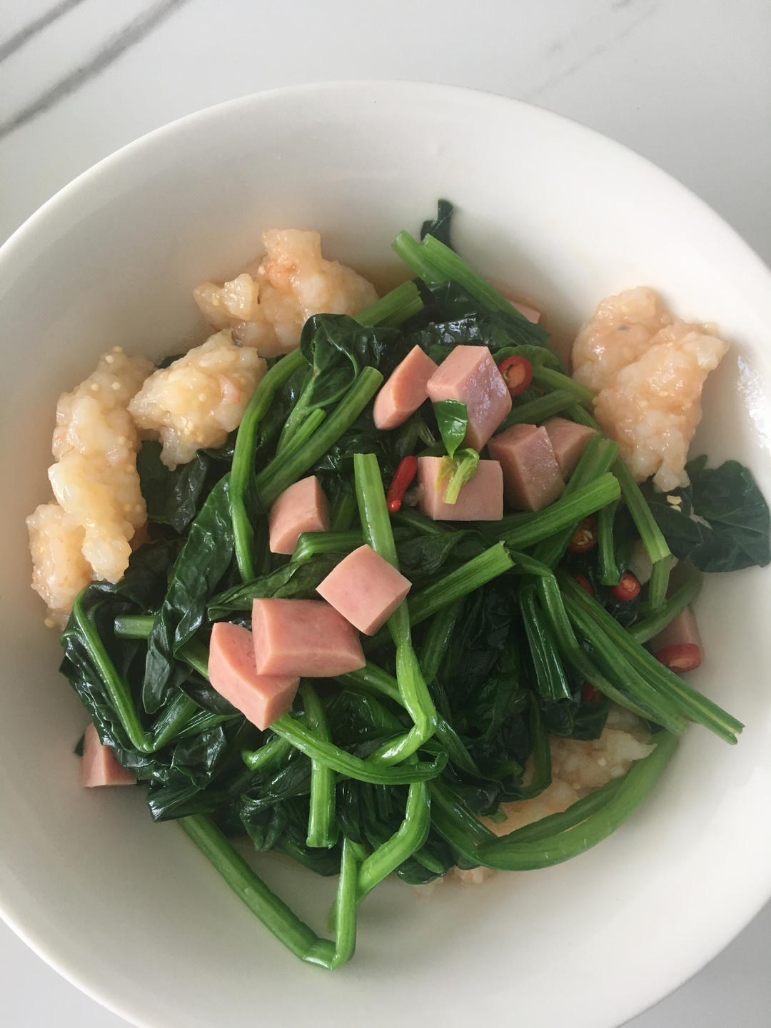 鲜辣爽口又美味的捞汁菠菜虾滑