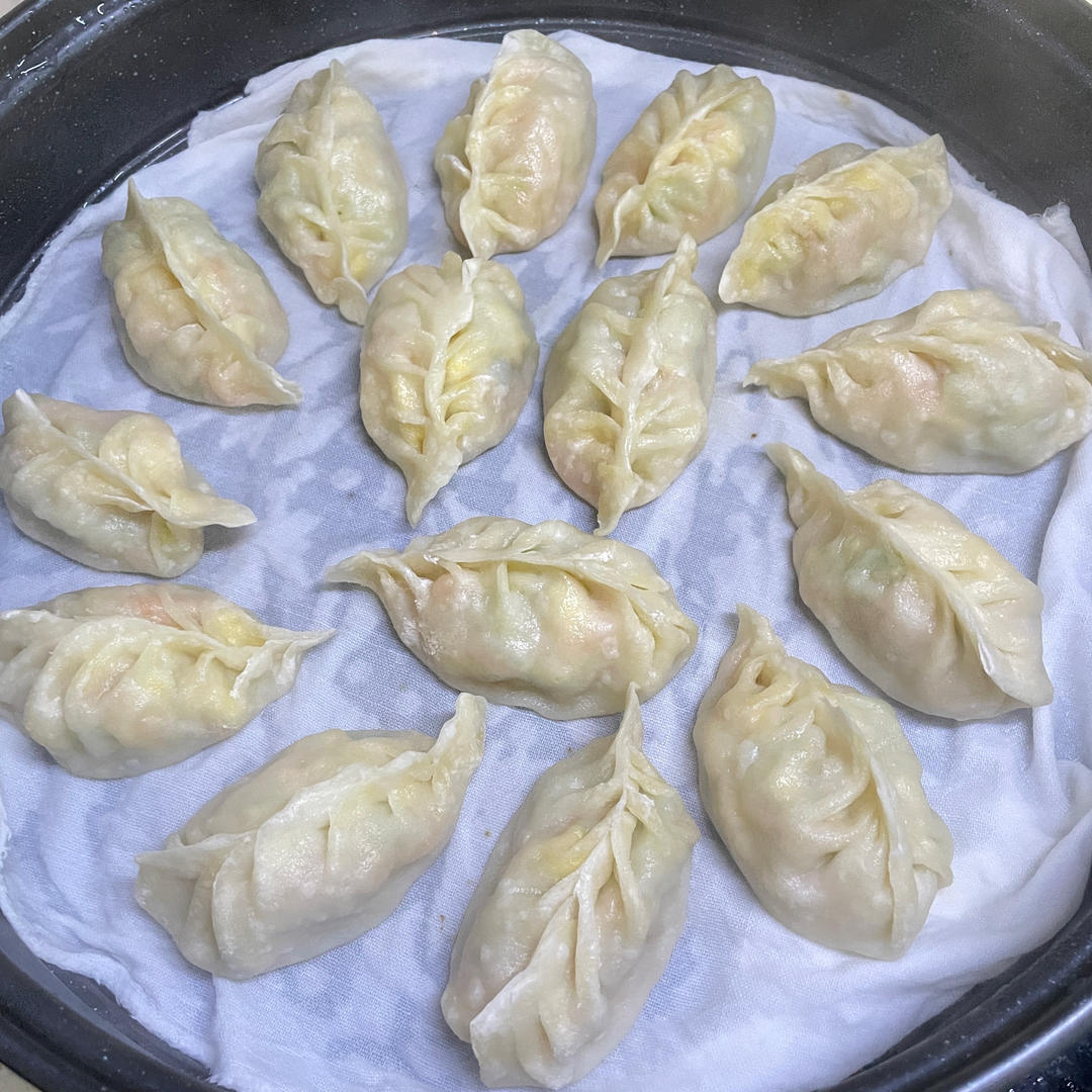 胡萝卜西葫芦鸡蛋蒸饺的做法