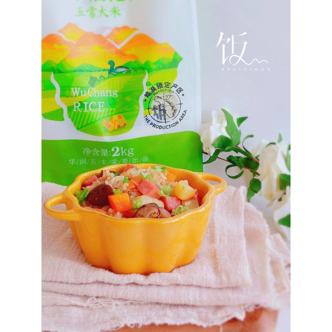 土豆五花肉焖饭