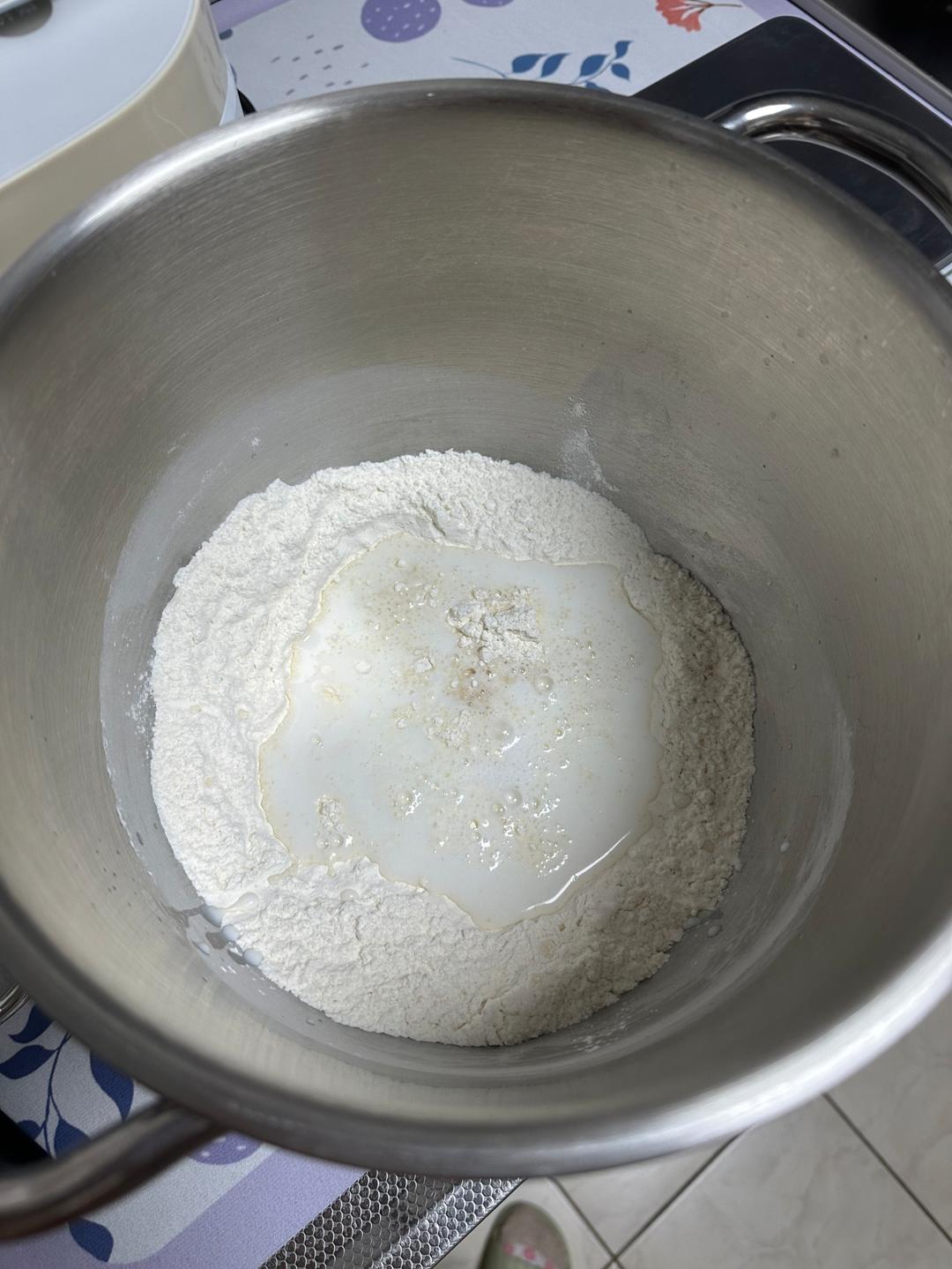 纯奶手撕吐司的做法 步骤1