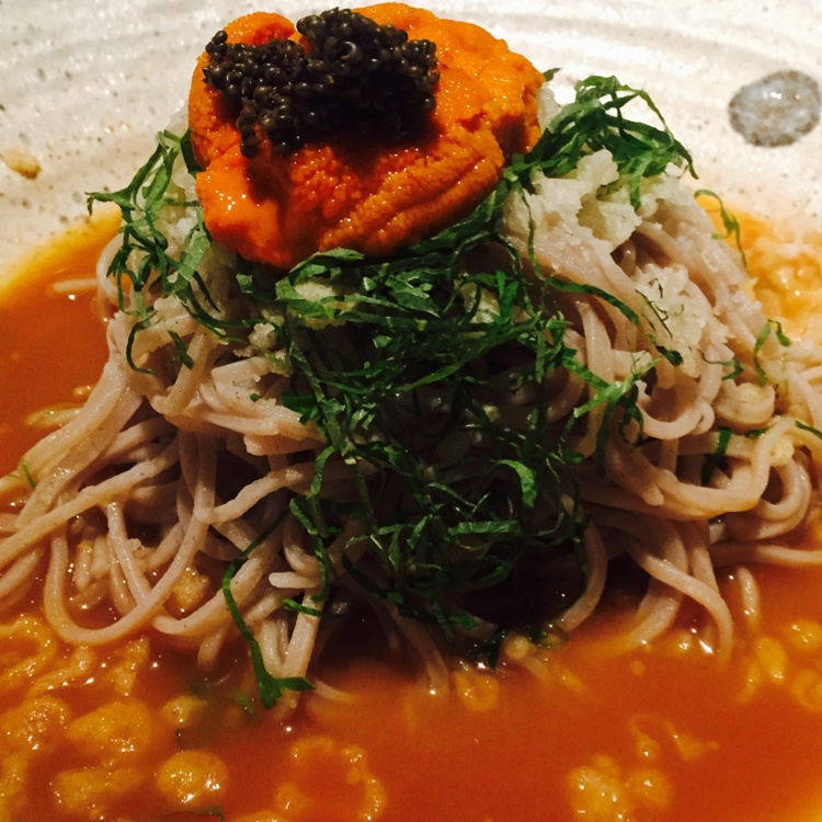 牛油果爱上夏天的三文鱼