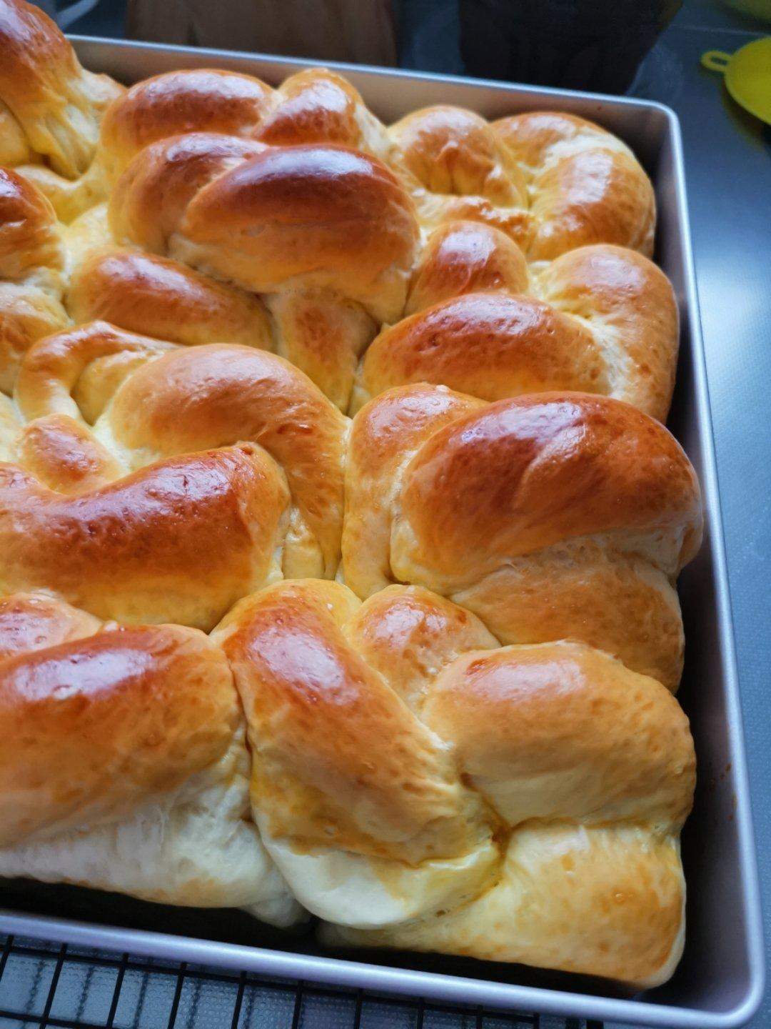 吃不腻的老面包 | 升级版更柔软绵密细腻水润 | 奶香十足可拉丝哟 | 爆炸好吃的早餐包