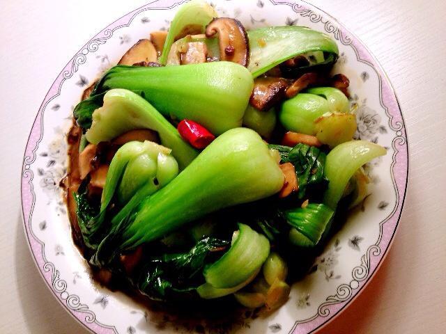 香菇炒青菜的做法
