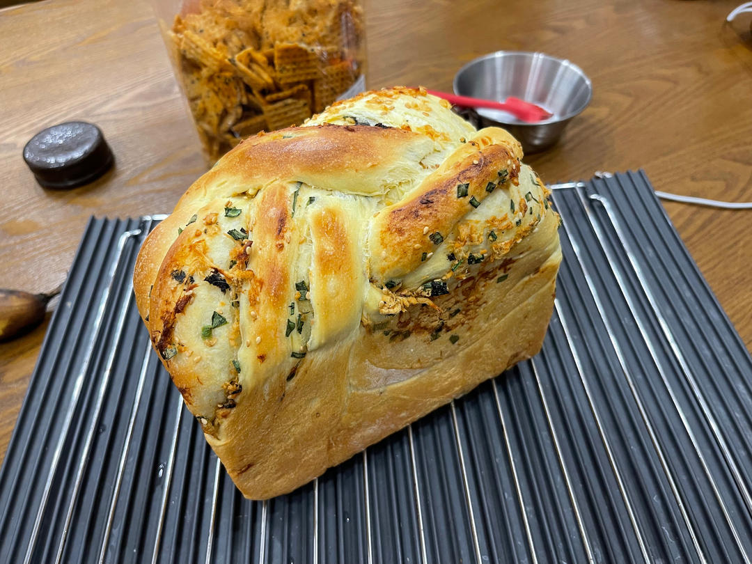 香葱肉松吐司