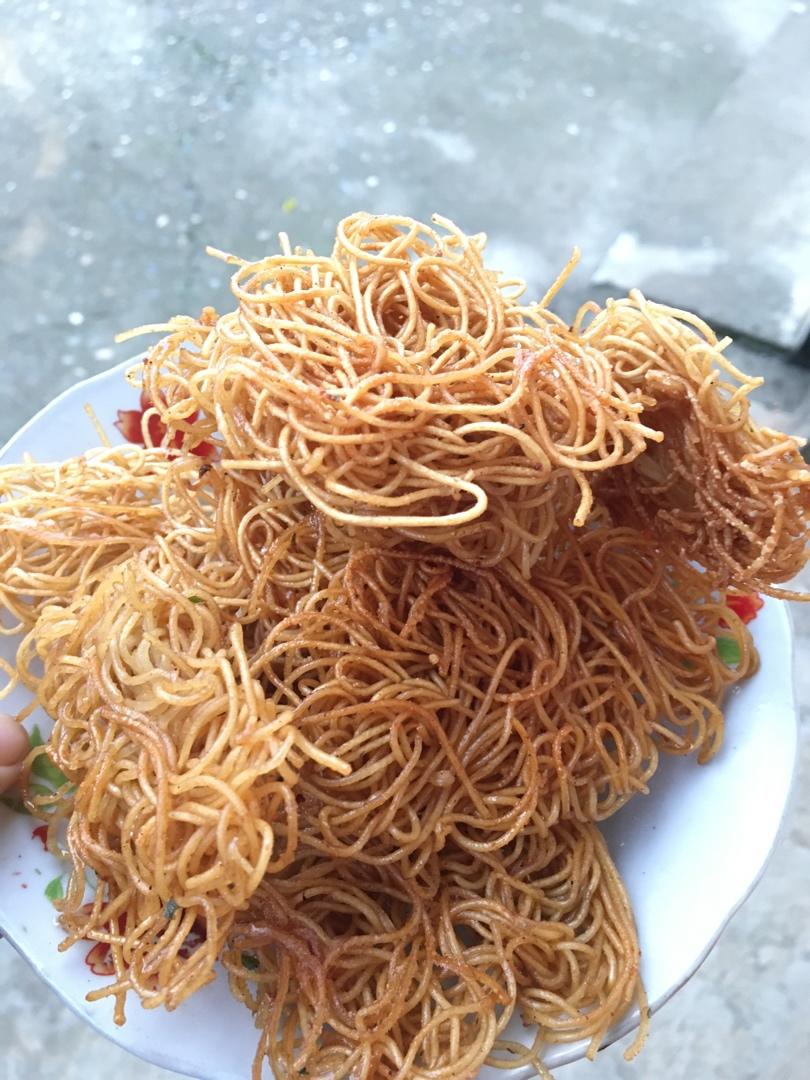 自制干脆面。家居小零食脆脆面