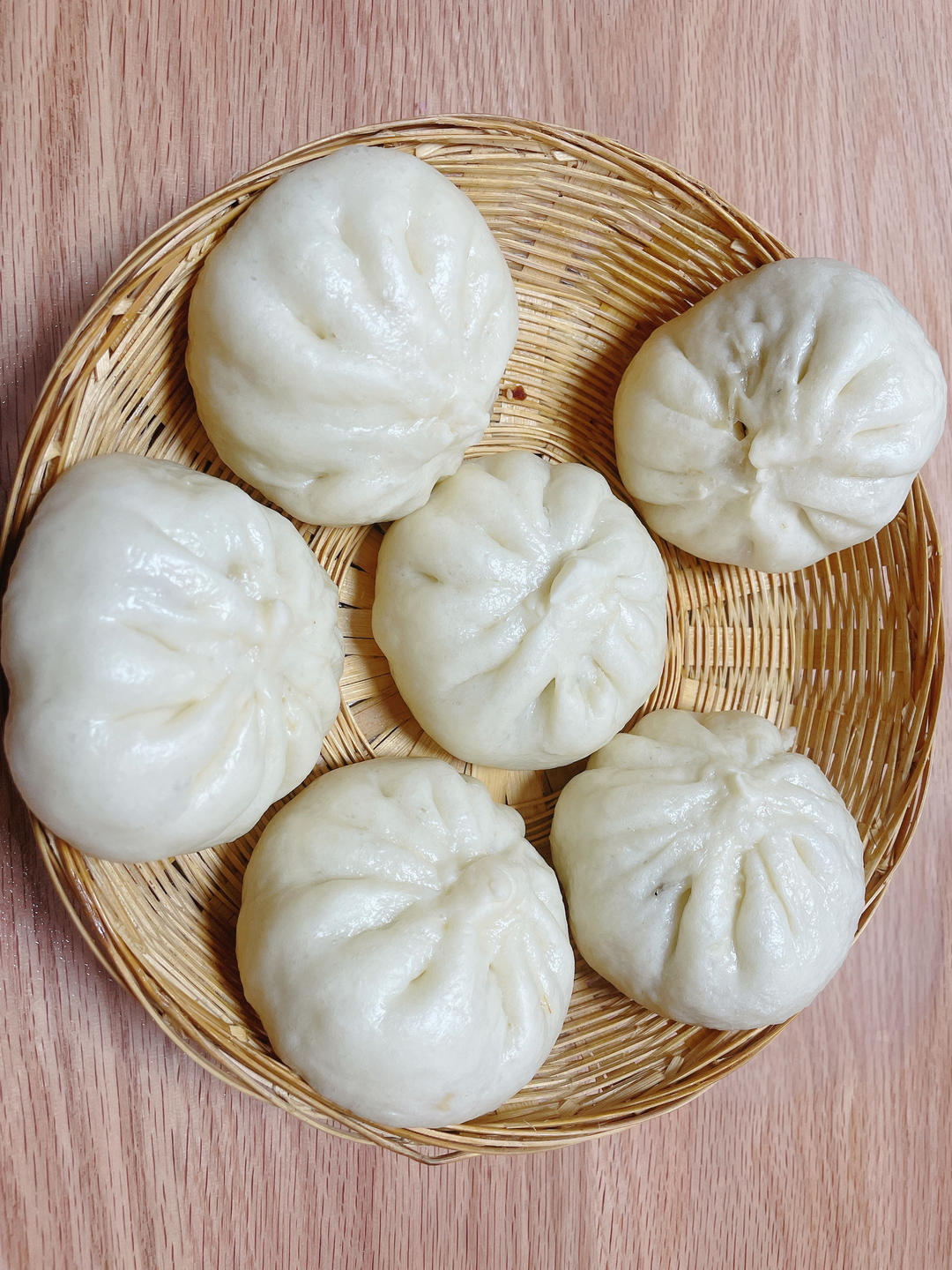 一出笼就抢光的青萝卜丝肉包