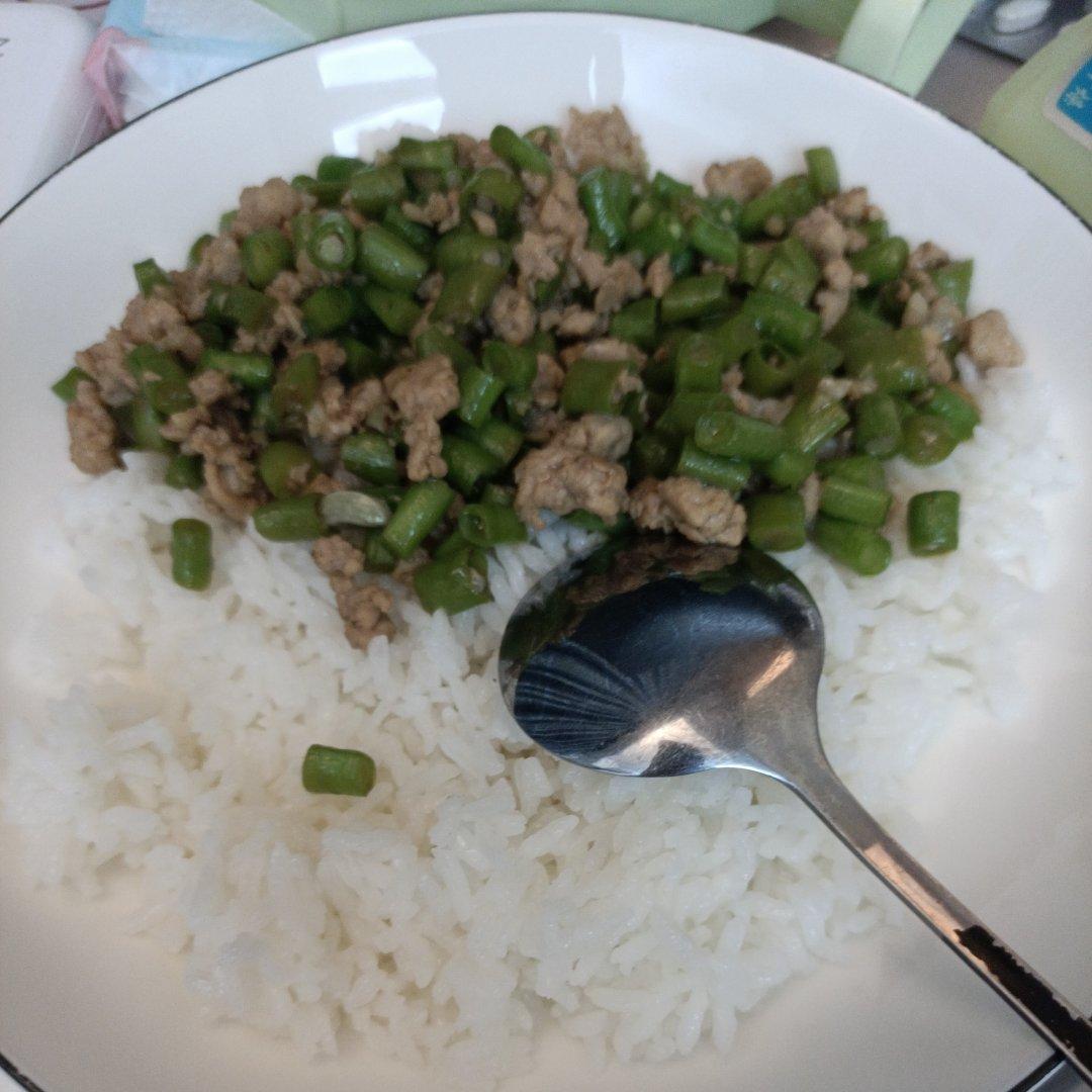 香辣过瘾，超级无敌下饭神器～豆角炒肉沫