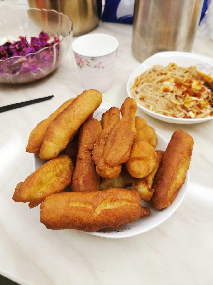 奶酥油条