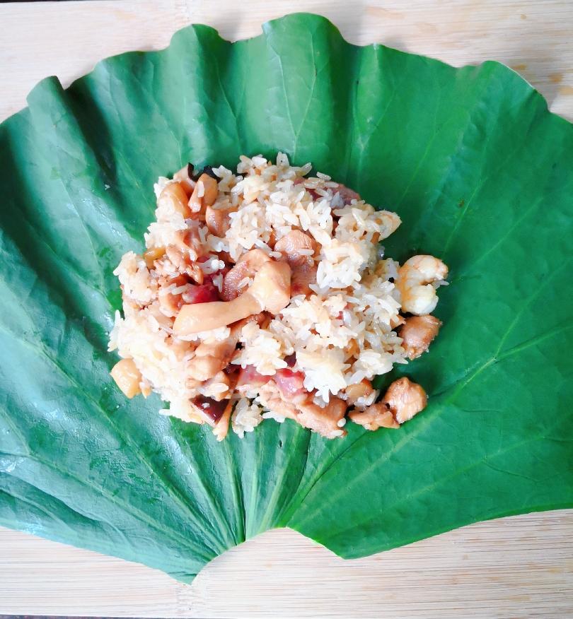 广式荷香糯米鸡的做法