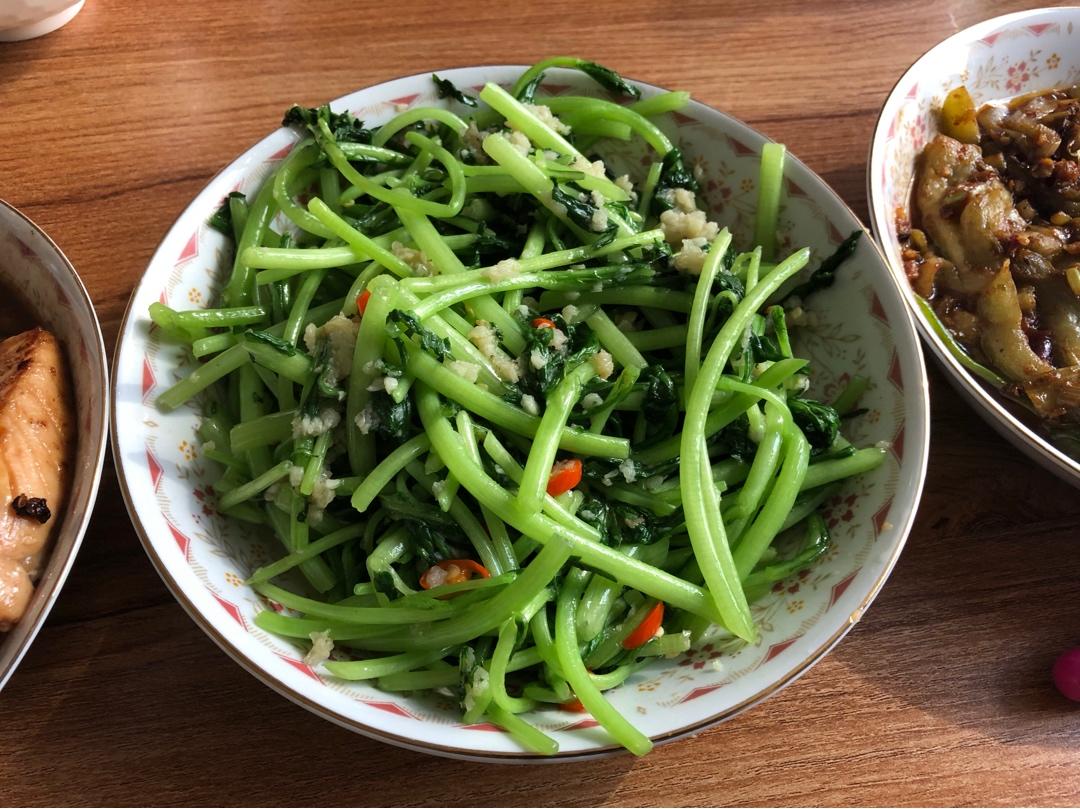 炝炒空心菜（不黑的秘密）