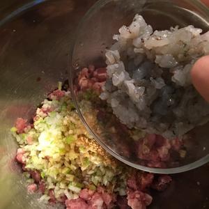 鲜肉虾仁玉米馄饨的做法 步骤8