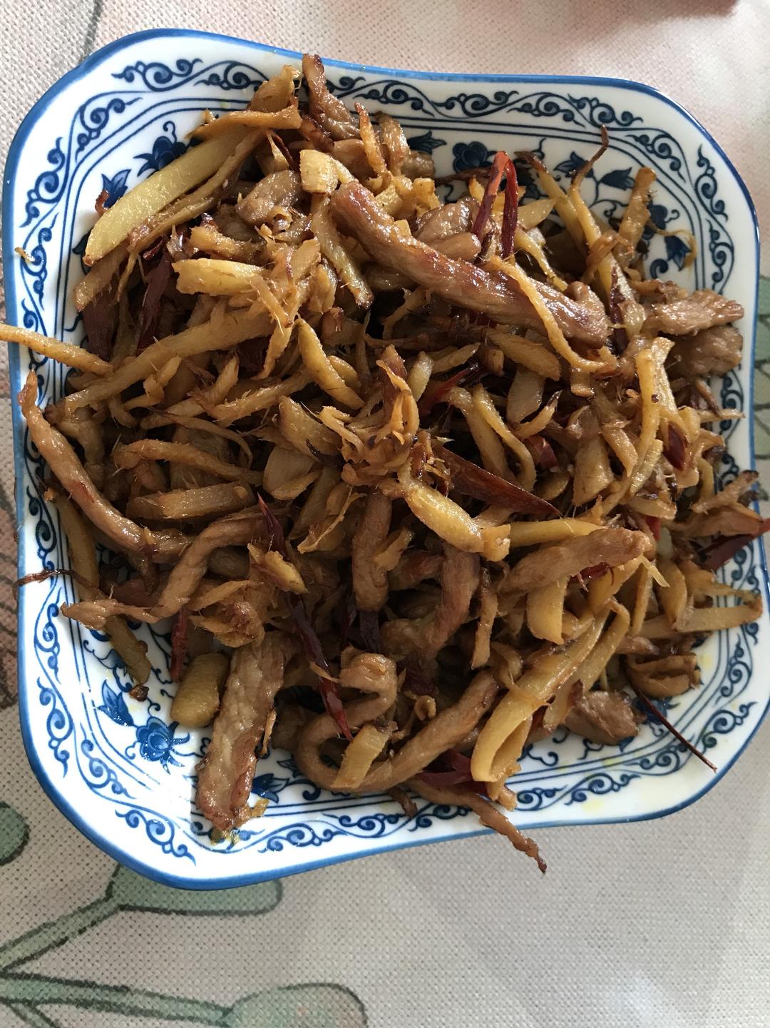 姜丝炒肉丝的做法