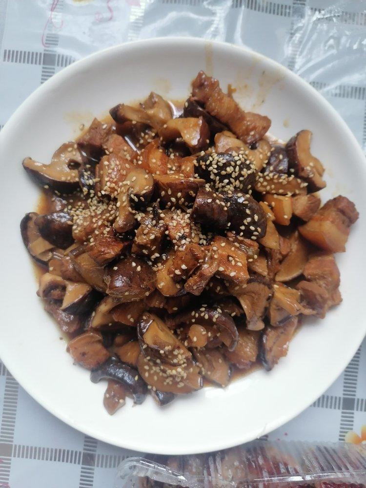 私房红烧肉 垂涎三尺软糯无比