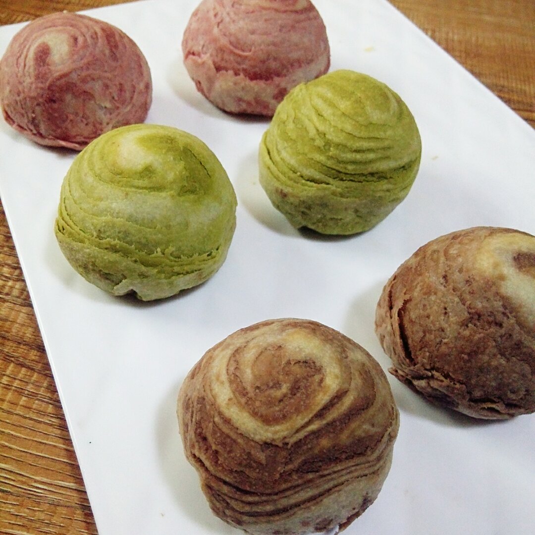 蛋黄酥~紫薯、抹茶、原味~花好月圆，中秋快乐~内附一次做六色蛋黄酥方法~