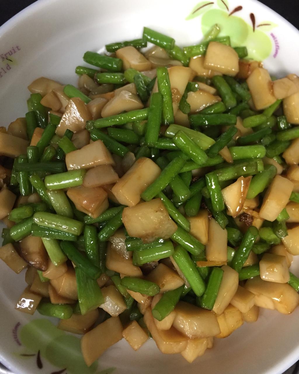 蒜苔杏鲍菇