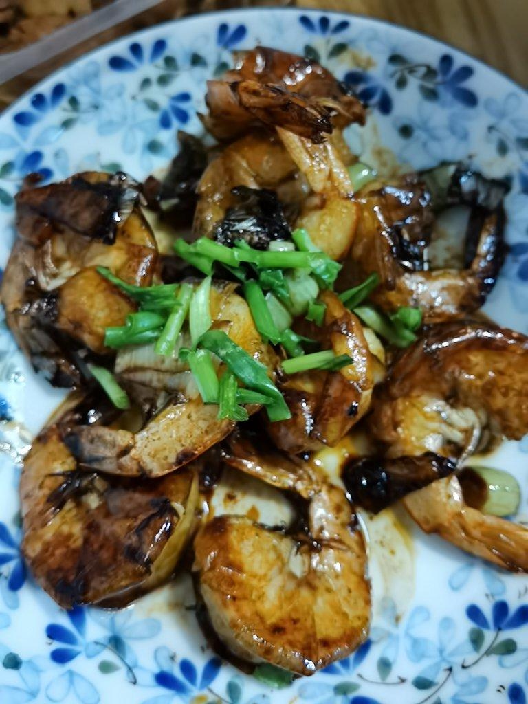 10分钟搞定，好吃到舔手指的油焖大虾