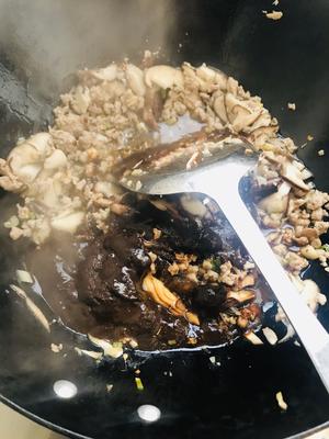 拌面抹馒头蘑菇酱的做法 步骤8