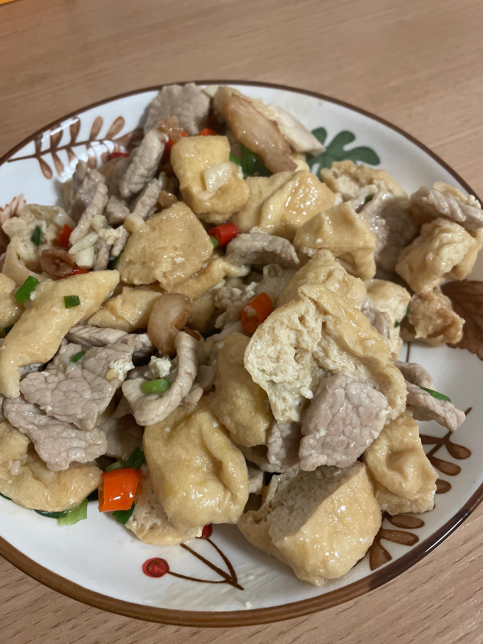 家常油豆腐炒肉