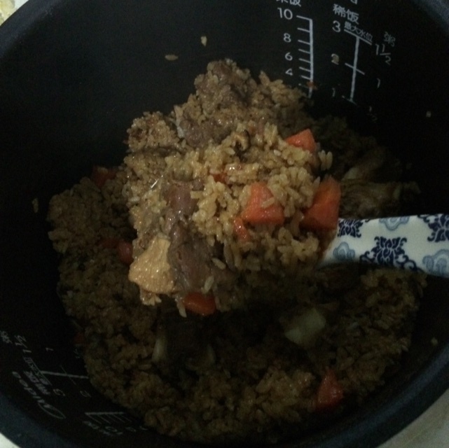 喷香排骨焖饭（爆好吃）