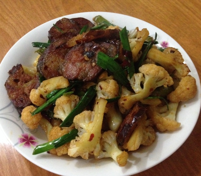 麻辣香肠炒花菜