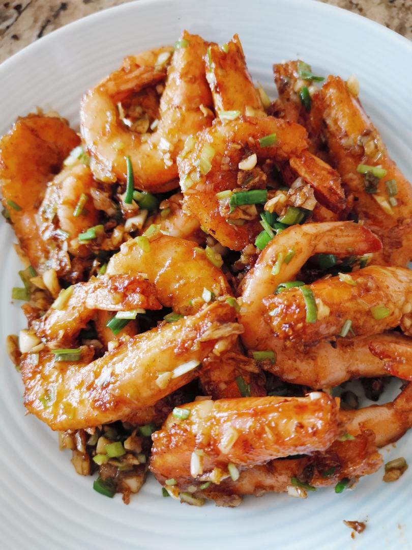 吮指孜然虾的做法