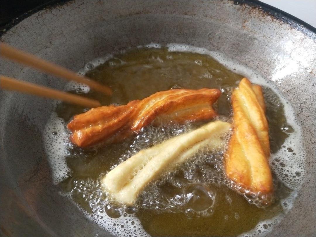 自制无泡打粉油条