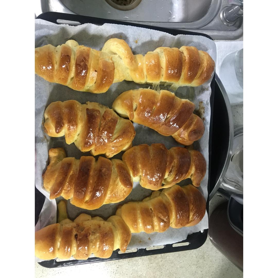 毛毛虫肉松面包