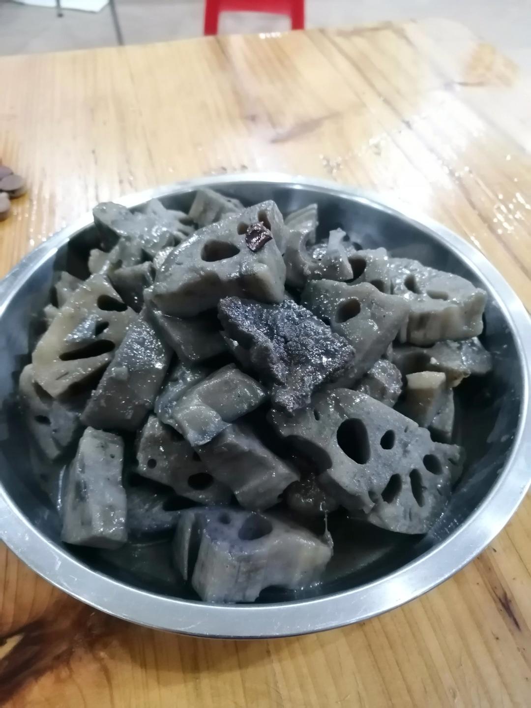 猪肉焖莲藕