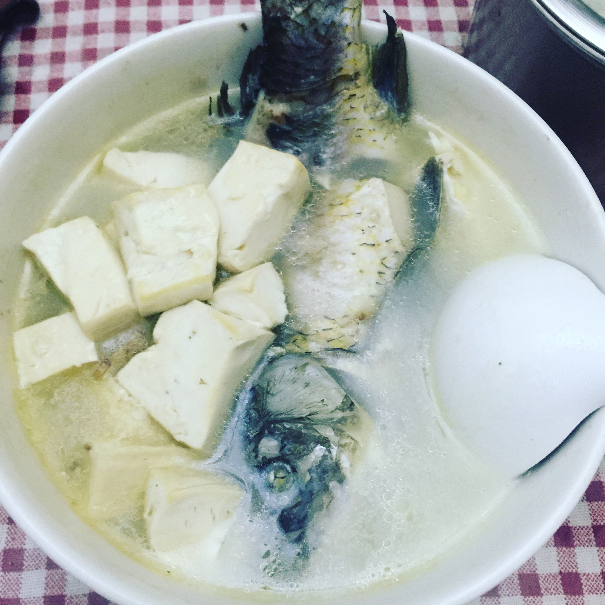 鲫鱼豆腐汤