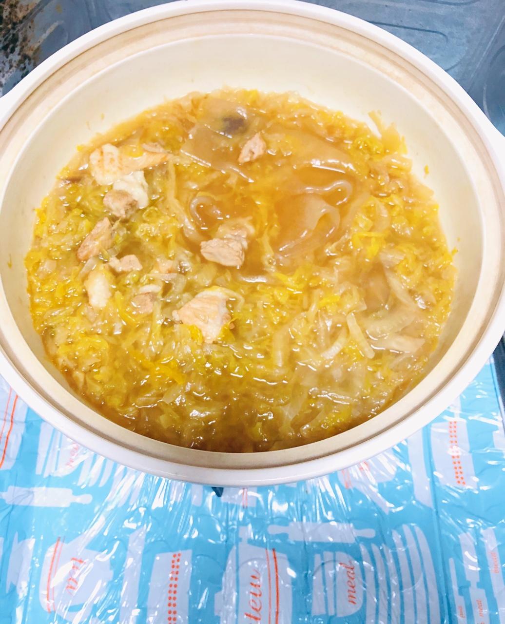 酸菜炖五花肉