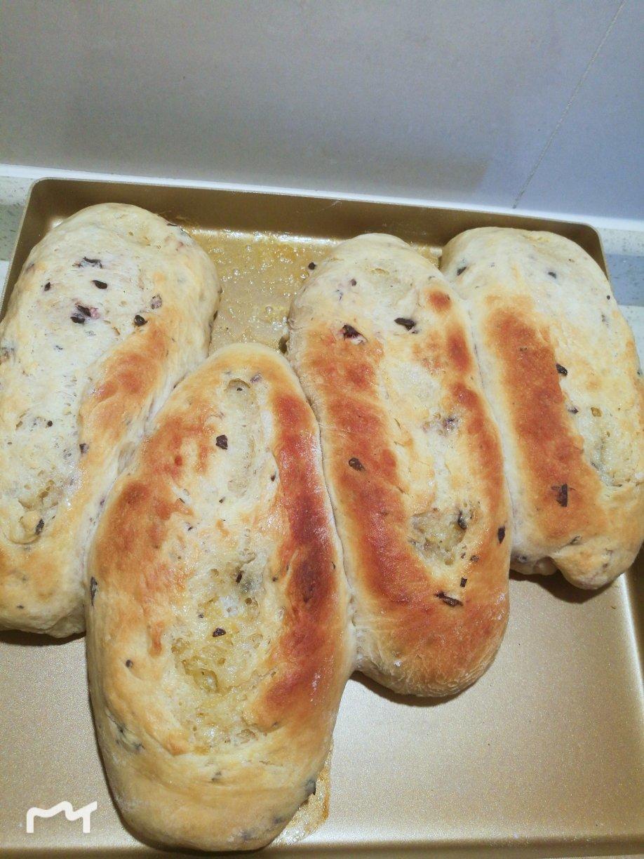 葡萄软欧（仿原麦山丘）Milk flavored bread filled with raisins and butter