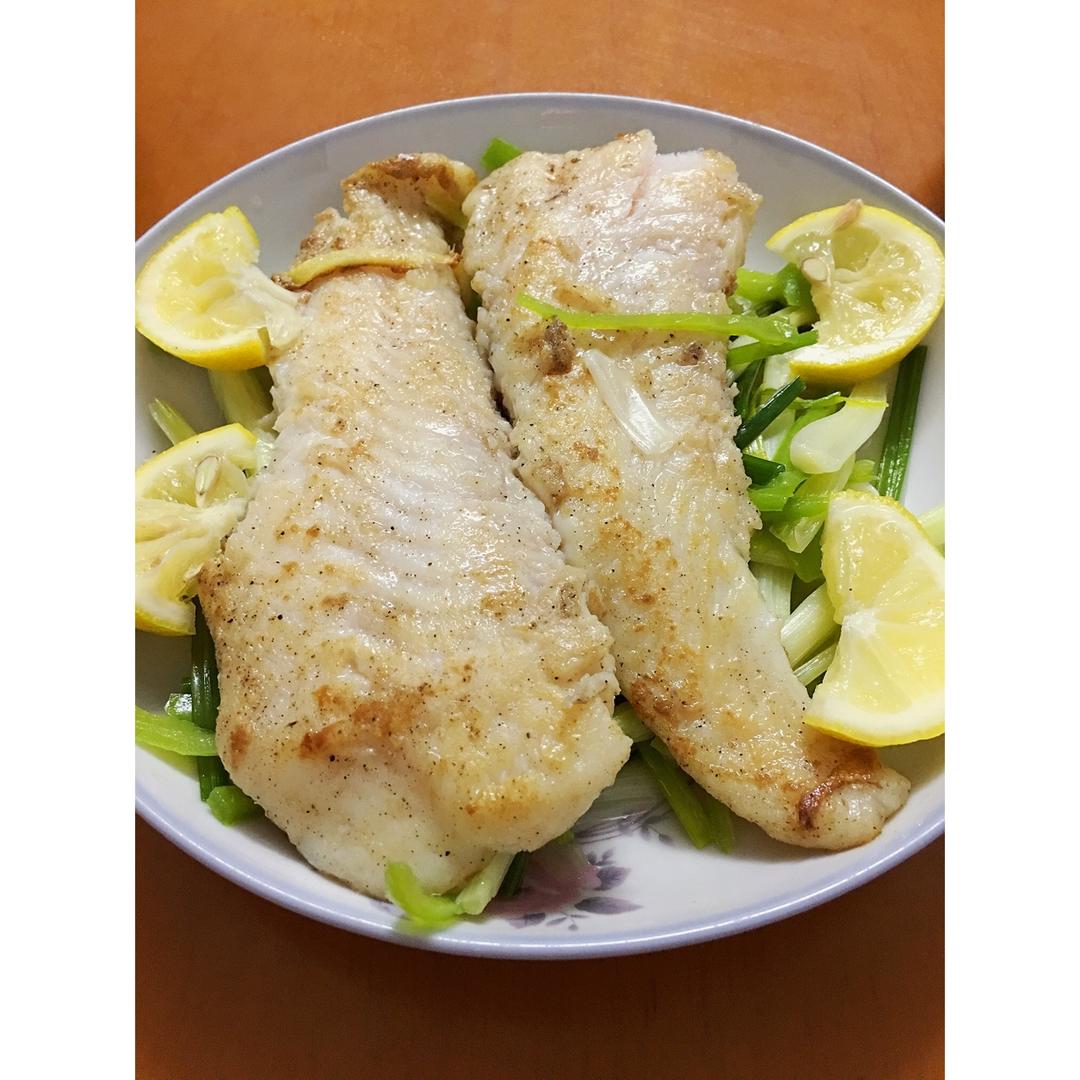香煎龙利鱼——fit食谱系列
